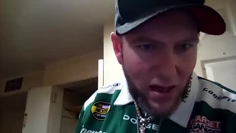 italianvic28 online show from December 12, 8:32 pm