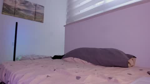 Isabella online show from December 5, 12:50 pm