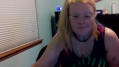 Itsglitchh222 online show from September 22, 6:06 am