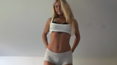 OF  madisynmaee online show from October 17, 5:28 pm