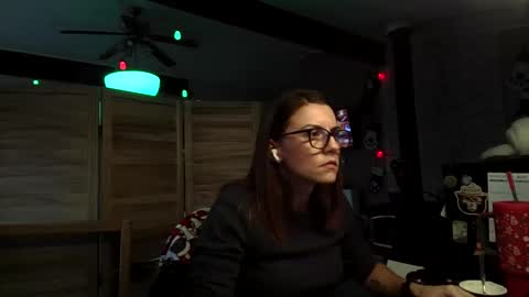 ItsMeSophie X online show from November 18, 6:22 pm