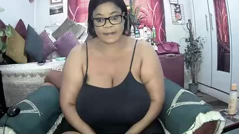 Snapshot of itumeleng74 chatting on February 27, 7:51 am itumeleng74 online show from February 27, 7:51 am
