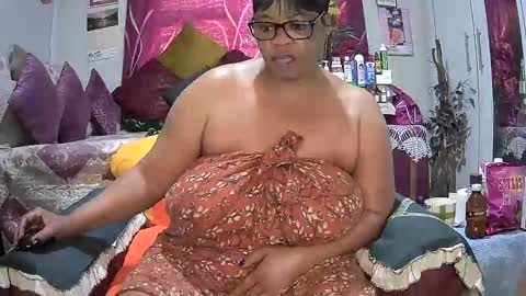Snapshot of itumeleng74 chatting on September 21, 6:28 am itumeleng74 online show from September 21, 6:28 am