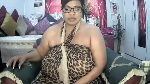 Snapshot of itumeleng74 chatting on February 22, 7:01 am itumeleng74 online show from February 22, 7:01 am