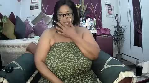 Snapshot of itumeleng74 chatting on February 27, 7:37 pm itumeleng74 online show from February 27, 7:37 pm
