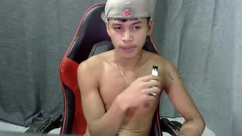 itzme_john online show from April 1, 1:52 pm