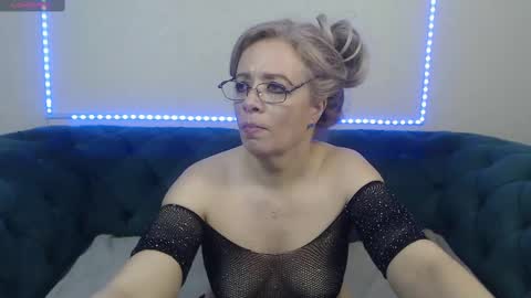 Snapshot of ivanacharm chatting on March 7, 7:52 am ivanacharm online show from March 7, 7:52 am