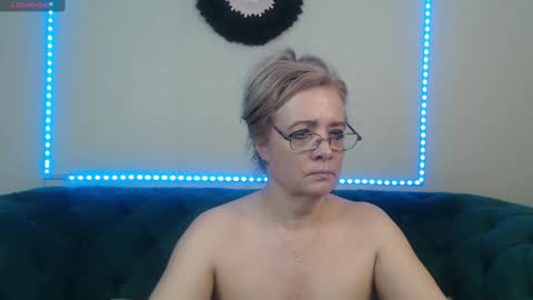 Snapshot of ivanacharm chatting on March 7, 10:56 am ivanacharm online show from March 7, 10:56 am