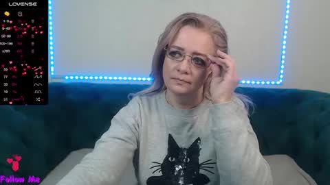 Snapshot of ivanacharm chatting on March 9, 4:27 am ivanacharm online show from March 9, 4:27 am