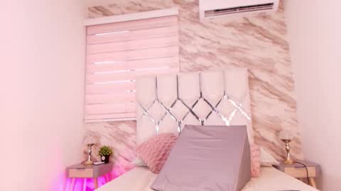 ivanna online show from February 10, 7:39 pm