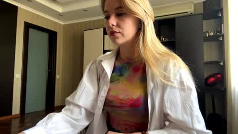 Scarlett online show from June 8, 8:15 am