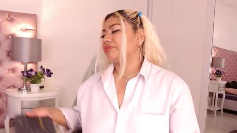 IvonnyBon online show from February 11, 4:16 am