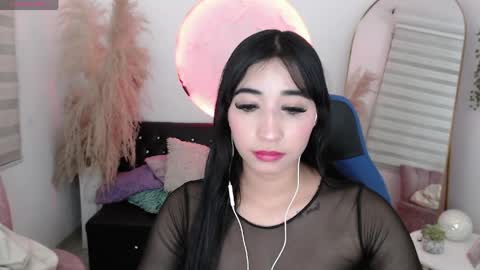 ivvoncute online show from April 16, 1:49 am