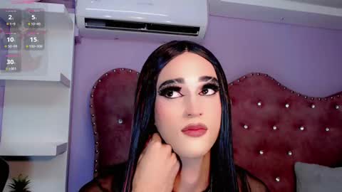 Snapshot of ivy_jane14 chatting on February 21, 5:53 pm IVY online show from February 21, 5:53 pm