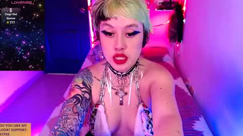 Snapshot of ivy_rosse chatting on February 27, 3:37 pm You can find more of me here online show from February 27, 3:37 pm
