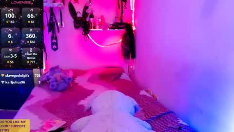 Snapshot of ivy_rosse chatting on February 27, 6:42 pm You can find more of me here online show from February 27, 6:42 pm