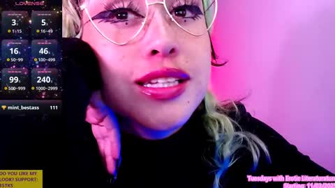 Snapshot of ivy_rosse chatting on March 1, 6:54 pm You can find more of me here online show from March 1, 6:54 pm