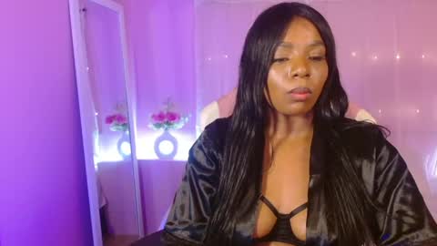 i v y  b l i s s online show from May 8, 7:47 am