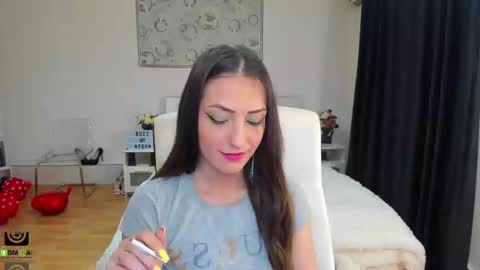Snapshot of ivyfoxx_ chatting on March 9, 12:42 pm IvyFox online show from March 9, 12:42 pm
