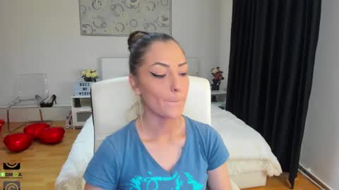 Snapshot of ivyfoxx_ chatting on March 11, 10:29 am IvyFox online show from March 11, 10:29 am