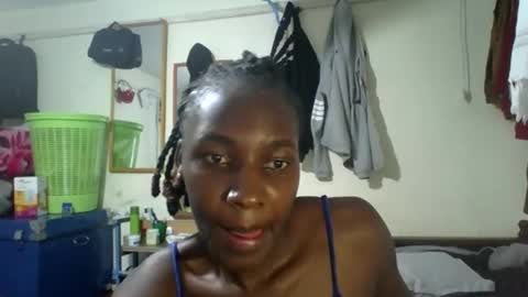 ivyk_ online show from February 25, 1:20 am