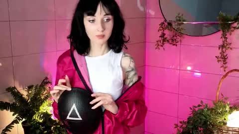 Ivy online show from November 6, 3:04 pm