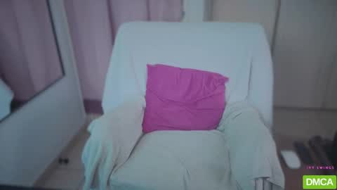 Ivy Swings online show from May 15, 8:56 am