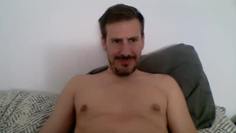 Snapshot of iyoperro chatting on September 27, 8:56 am Casandro online show from September 27, 8:56 am