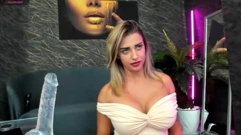 izabelatessa online show from September 21, 7:07 pm