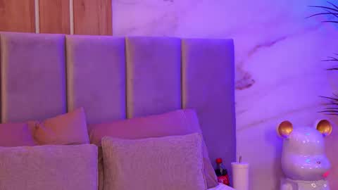 izabelle_02 online show from January 13, 7:05 am