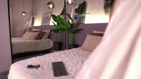 izzywild1 online show from March 18, 11:38 am