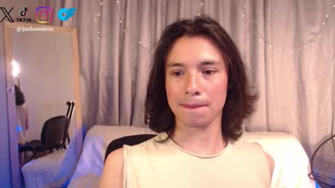 Hey im Jaxxxon check my info     online show from March 10, 4:11 pm