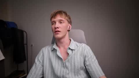 Danny online show from February 21, 5:49 pm