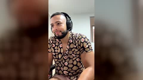 Calix  Independient model Insta and twt Calixsnake online show from December 18, 6:25 pm