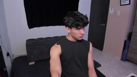 Noah online show from December 4, 3:48 pm