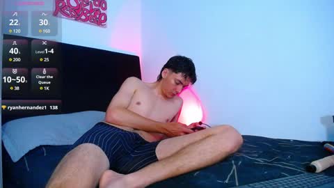 INDEPENDENT MODEL online show from January 28, 12:32 pm