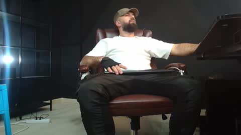 Snapshot of jackethann chatting on December 18, 6:53 am JackEthan online show from December 18, 6:53 am