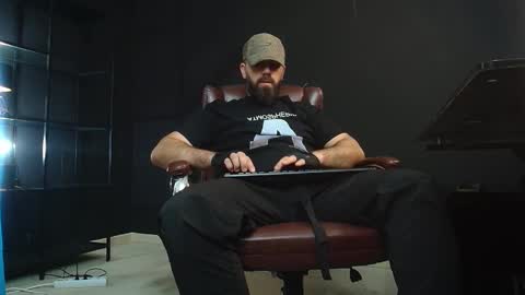 Snapshot of jackethann chatting on December 21, 6:19 am JackEthan online show from December 21, 6:19 am
