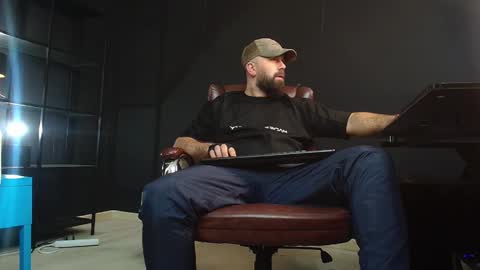 Snapshot of jackethann chatting on December 16, 6:32 am JackEthan online show from December 16, 6:32 am