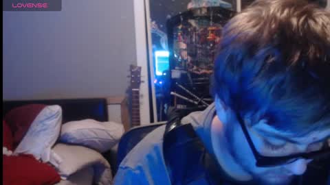 Snapshot of jackoffjared chatting on December 21, 1:15 am jackoffjared online show from December 21, 1:15 am