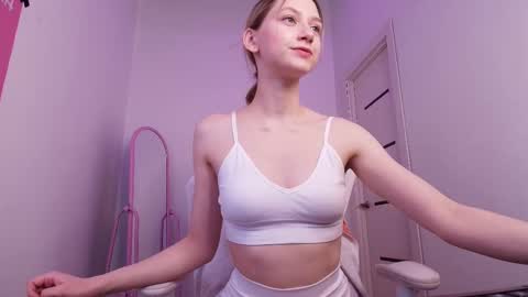 Snapshot of jackp0t__ chatting on February 28, 7:58 am Win by life online show from February 28, 7:58 am