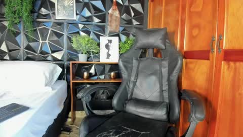 Jackson online show from March 31, 9:37 pm