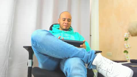 Snapshot of jacob_lewitt chatting on March 5, 8:21 pm Jacob online show from March 5, 8:21 pm