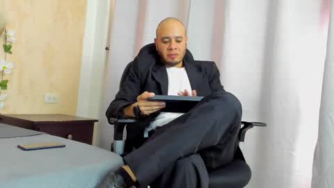 Snapshot of jacob_lewitt chatting on February 10, 7:49 pm Jacob online show from February 10, 7:49 pm