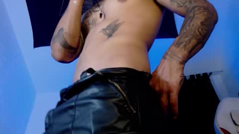 Michael Caicedo online show from February 27, 2:35 am