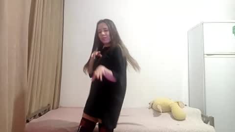 jacquelynsundin online show from October 24, 8:20 pm