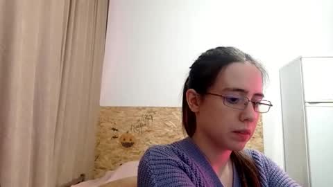 jacquelynsundin online show from November 4, 9:05 pm