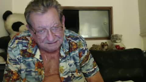Snapshot of jacques_de_france chatting on December 30, 3:36 am Jacques online show from December 30, 3:36 am