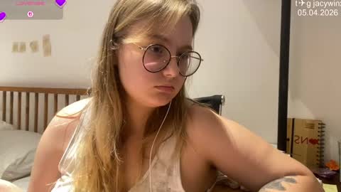 jacywinslat online show from April 5, 4:04 pm