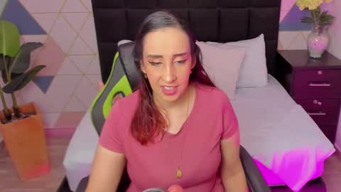 Snapshot of jadde13 chatting on September 10, 8:21 pm Jadde online show from September 10, 8:21 pm